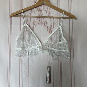 Skims Ultra Fine Lace Triangle Bralette Marble (white) Women's Size M NWT